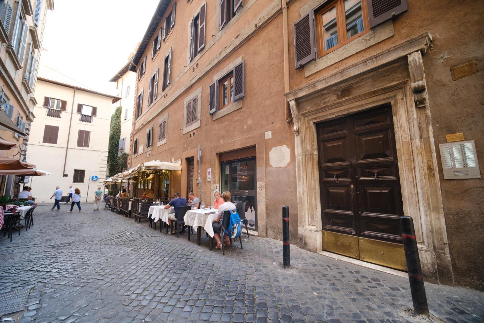 Pantheon'S Arch By Buddyrent Apartment Rome Exterior photo